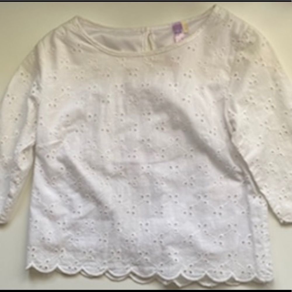 White crop top